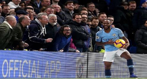 ستيرلينج ينتظر عرضا "أسطوريا" لارتداء حذاء "جوردان"